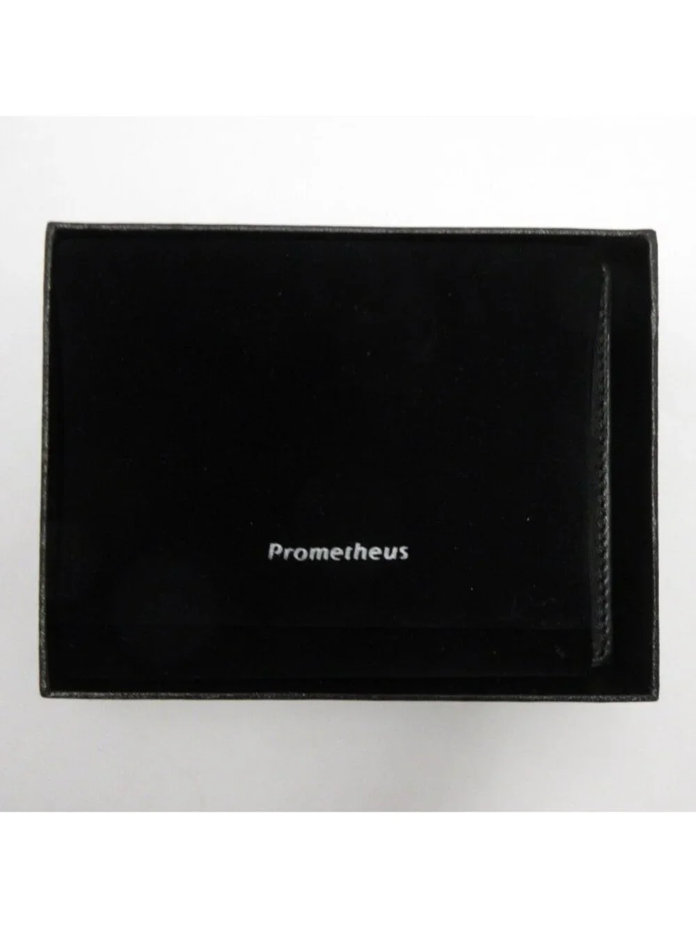 Prometheus Wallet One Size Bifold Leather Slim Classic Designer NEW